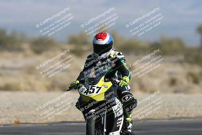 media/Dec-07-2025-CVMA (Sun) [[3e7d2de5dc]]/Race 5-Formula UL-CVMA Hooligans-American Thunder/